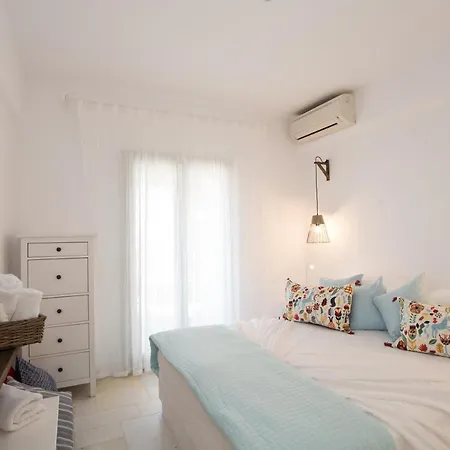 Chic Designed House With 2 Bedrooms In Paros *