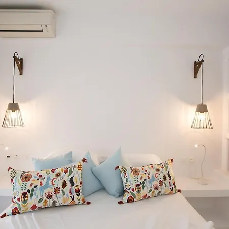 Chic Designed House With 2 Bedrooms In Paros Holiday home *