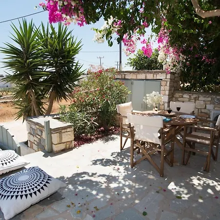 Chic Designed House With 2 Bedrooms In Paros Holiday home *